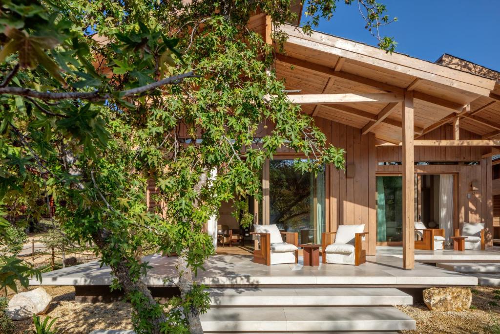 Ahama 5*, номер