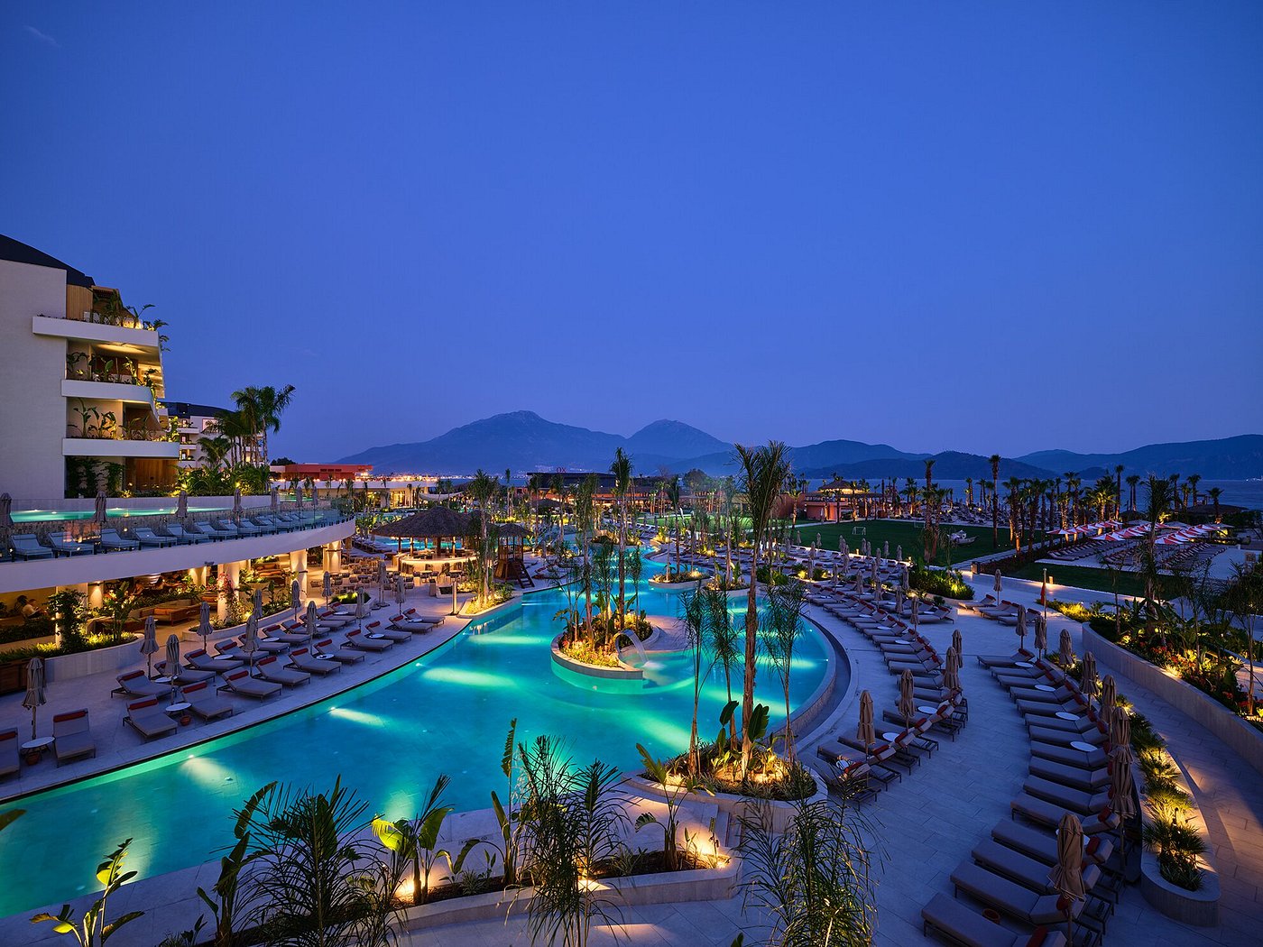 XO Cape Arnna, территория